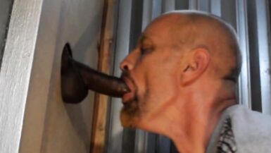 GLORY HOLE DREAM DICK - FULL SERVICE