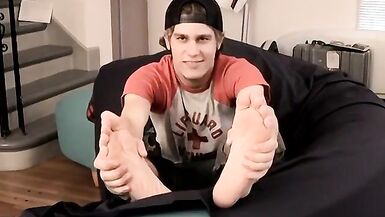 Skinny boys legs movietures gay He s showing us his phat feet, blowing his own toes, then