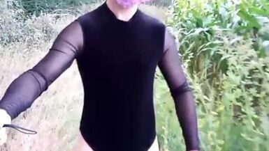 मेरे एन समर बन्नी शरीर में कॉर्नफील्ड