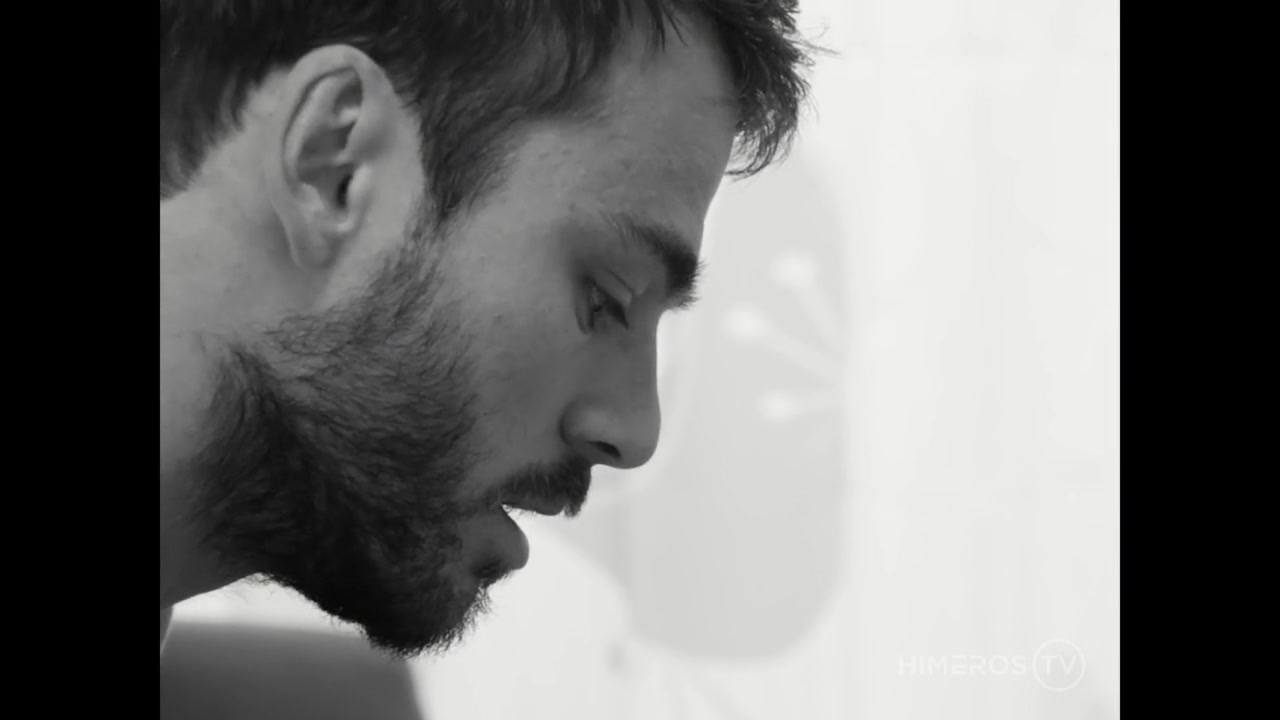 La escort gay seduce il ragazzo etero - in attesa di un film in stile anni  50