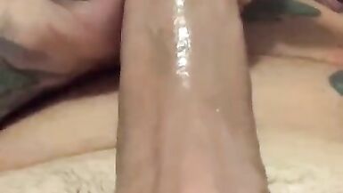 Str8 Hung Tattooed Man Wanks and Plays with his Wazoo