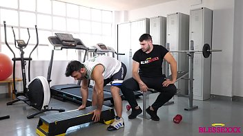 Gym Xxx Hd Video Download - My first gym day - Magic Javi & Kike Gil at Gay0Day