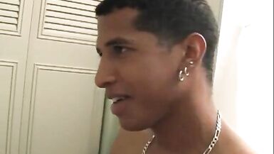 Divertente porno gay xxx Mentre stava succedendo, Angel si stava eccitando ed era molto