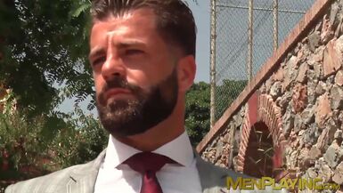 Горячий Хун джей Робертс трахнул без села, его сексуальный костюм