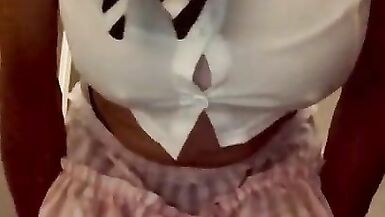 Crossdresser da menina da escola sacanagem impertinente