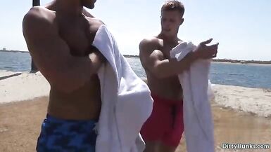 Büyük dick vücut geliştirmeci ters ilişki ve cum yeme