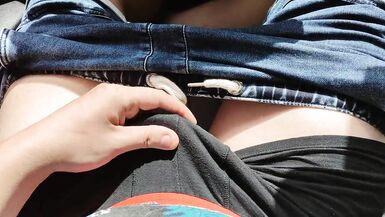 Litvanyalı çocuk halka açık arabada masturbating