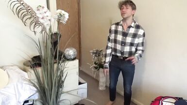 Maolo Jerks off with a Buddy 4 Cash to Pay Debt!