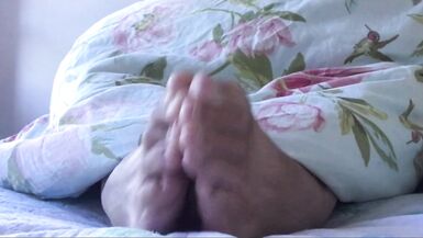Footjob POV - Watch me flex my toes in to get a firm grip as I move up and down gently - Manlyfoot - 5 image