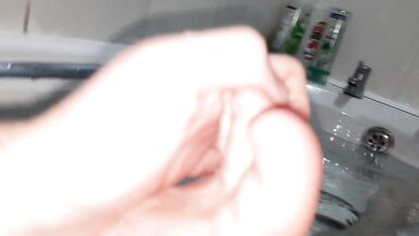 DADDY SENPAI WASHES BALLS, PUBES AND COCK WHILE YOU WATCH - 5 image