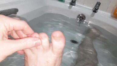 DADDY SENPAI WASHES BALLS, PUBES AND COCK WHILE YOU WATCH - 6 image