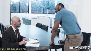 Büyük siyah horoz doldurur bu emlak ajanlar rögar