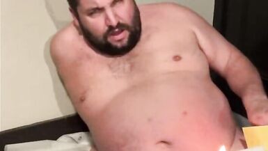 Horoz ve toplarımın her yerinde damlayan sıcak balmumu oh ne acı