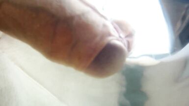 Kudoslong is naked in bath wanks and cums under water