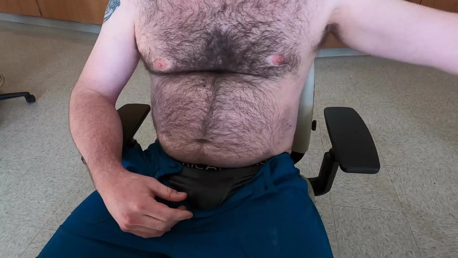 Ofiste Canlı Yayın Yapan Azmış Orospu Yakalanınca Çıldırdı | Evooli Porno İzle Ofiste Canlı Yayın Yapan Azmış Orospu Yakalanınca Çıldırdı | Evooli Porno İzle