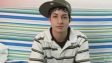 Adorável inexperiente amador briche summers se apega e cums solo