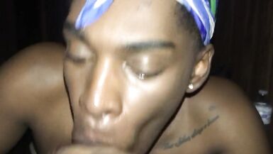 Erkek arkadaşım üvey kardeşim beni uyandırdı ve beni büyük sikini emdirdi - 4 image