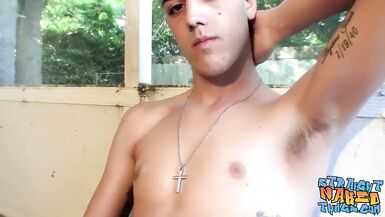 Leo McArthur, şişman horozunu çekmeye ve wank a hevesli