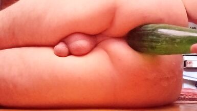 Daha büyük bir şişe almaya çalışıyorum