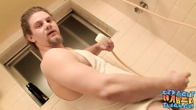 Solo mastürbasyon yaparken düz haydut wolfe gunmetal pees