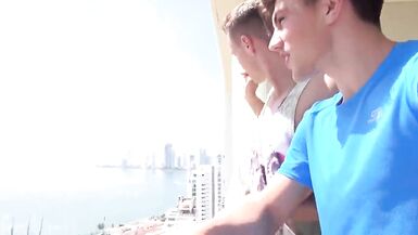 Üveybotlar ilk kez eyersiz yapıyor