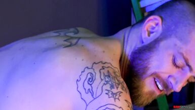 Tryp, kulüpte kıçının derinliklerinde jesses horoz alır