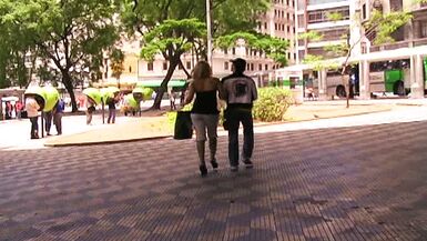 Yakışıklı transseksüel eşcinsel arkadaşıyla tanışır ve sıcak eşcinsel seks yapar