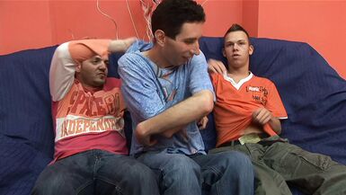 The perfect threesome among friends