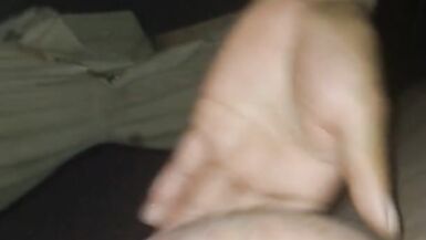 (VAY) Adam Blowjobs ve Bir Grup Adam Yetişkin Tiyatrosunda Kendime Boşalmamı İzlerken Beni Frotting (HOT)