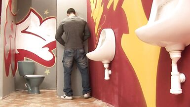 Oldukça büyük saf saplamalar, açık bir şekilde görkemli bir şekilde seks yapıyor