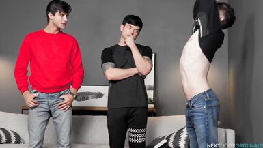 NextdoorStudios - Cutepie Twink Dicks Down Down Par para V -Day