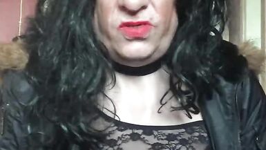 if your shy then fill my pee tube up behind the hedge then bring it to me and i will drink it during the time that people are watching me