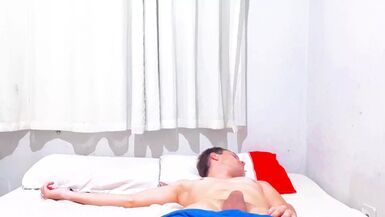 This Chab was caught masturbating and cumming in daybed