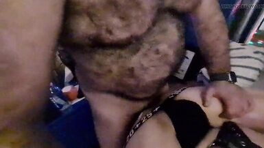 Kıllı iri eyersizler pürüzsüz adam