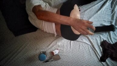 Skinny inexperienced man puts his own cum in his ass - 7 image