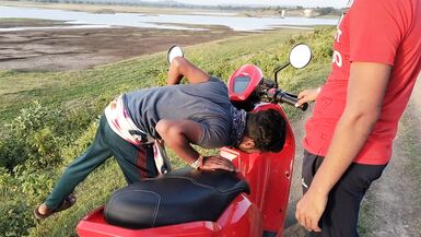 A College boy was returning form school in the evening when his electric Scooter stopped. The mechanic sugarcane field fuck - 2 image