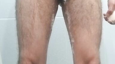 While I was taking a bath I wanted to give myself a nice soapy handjob.