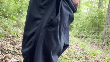 Balon kıçlı utangaç kapalı hanım evladı toplum içinde iğrenç erkek kıyafetlerini çıkarıp tanga ve sütyen giyiyor -woods