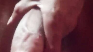 Benimle gerçek bir ilişki yaşamak isteyen herhangi bir kız ya da boşanmış ya da dul bir kadın var mı Benim horozumla benimle iletişime geçebilirsiniz.