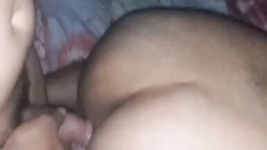 Atilakill ve Diones Boyun boşalma ile sıcak ve ağır oral seks eylemini izleyin