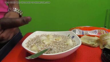 Preparing the most Nutritious Breakfast for a Hot Sportsman