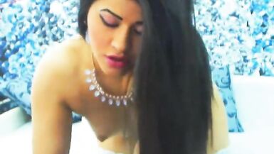 Beautiful Pinay Beauty on Horny Webcam Show