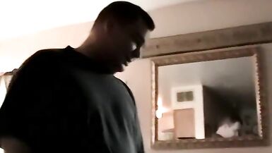 Homoseksüel alır handjob ve oral seks gelen amatör sapık