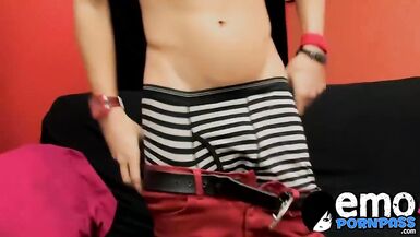 Twenty year old stunner Andy Kay jerks out until he jizzes