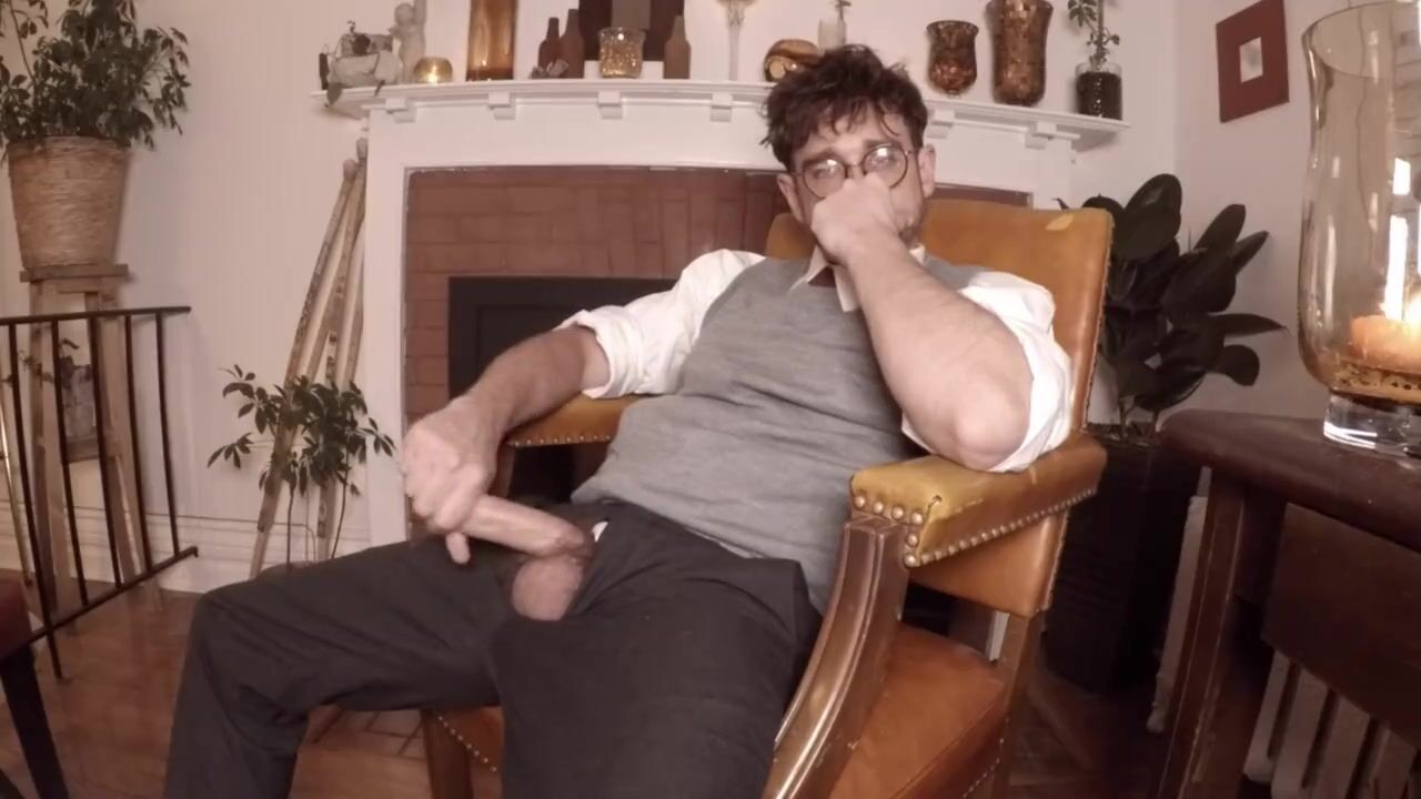 Harry Potter saca su gran polla después de las lecciones de magia